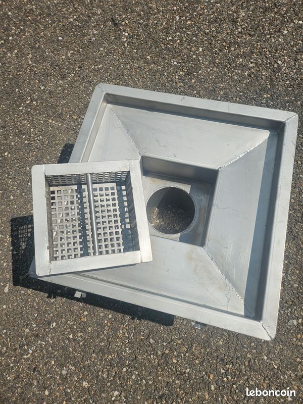 Caniveau de sol inox 450x450 mm sortie verticale